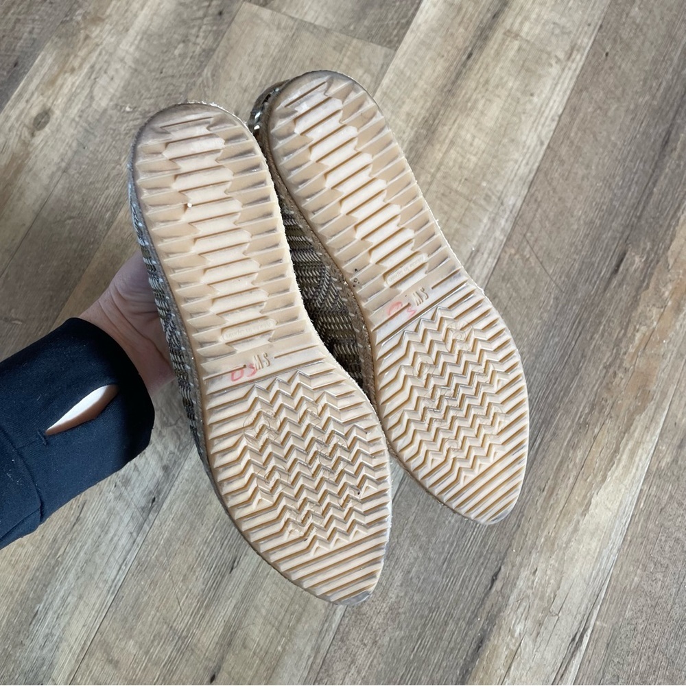 Stuart Weitzman | Pipe Catalan Espadrilles - Picture 4 of 10